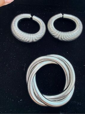 Classic Silver Coil Hoop Earrings and Multi-Strand Bangle Set
